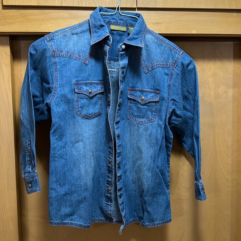 Wrangler Youth XXL denim button up with snaps.